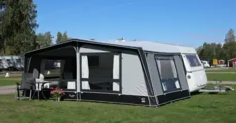 Förtält 10 Eurotents Midgard med husvagn